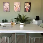 B&B Botanical 3*
